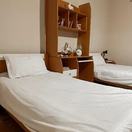Malo Guest house Korce